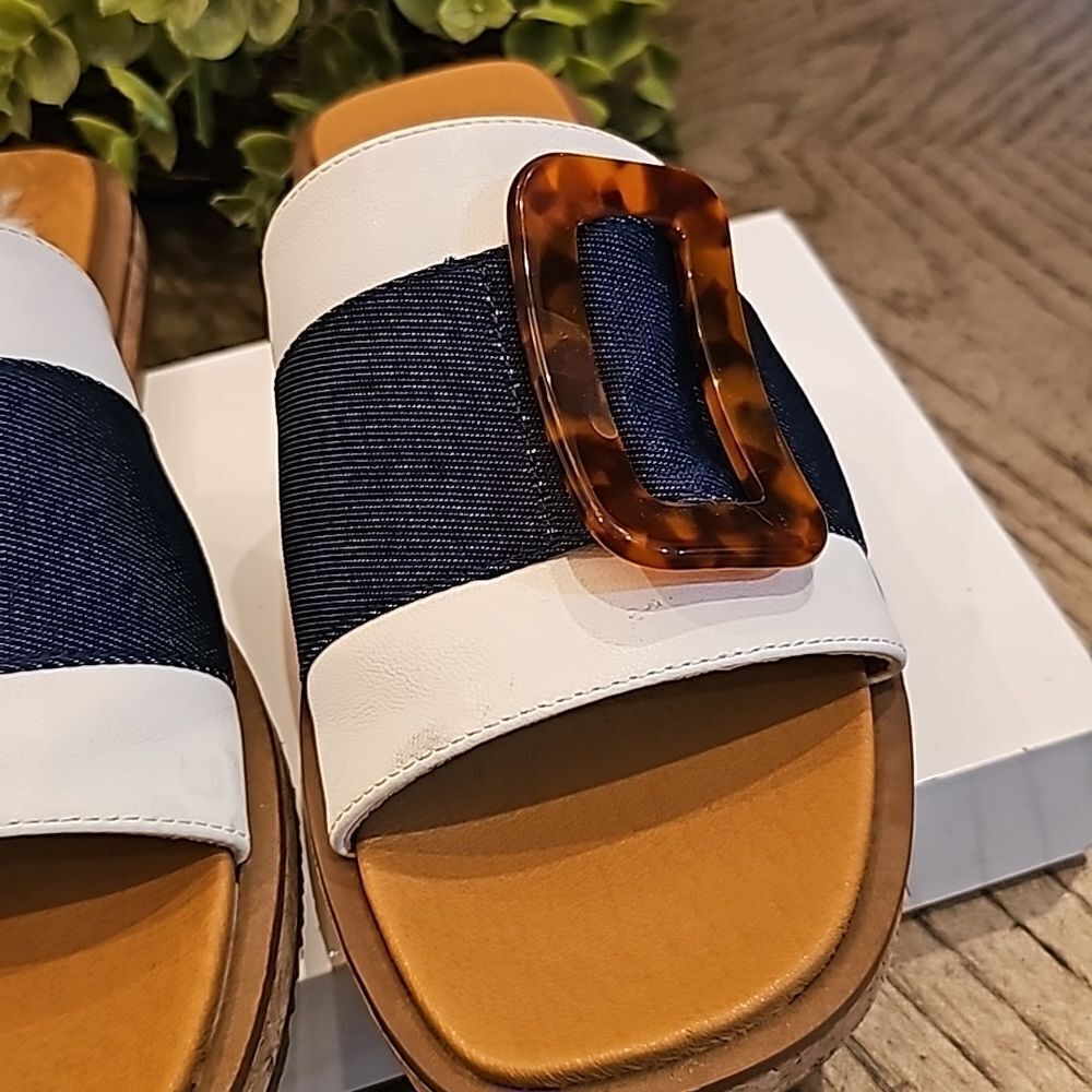 Adrienne Vitadini size 7 slide sandals - Picture 3 of 9